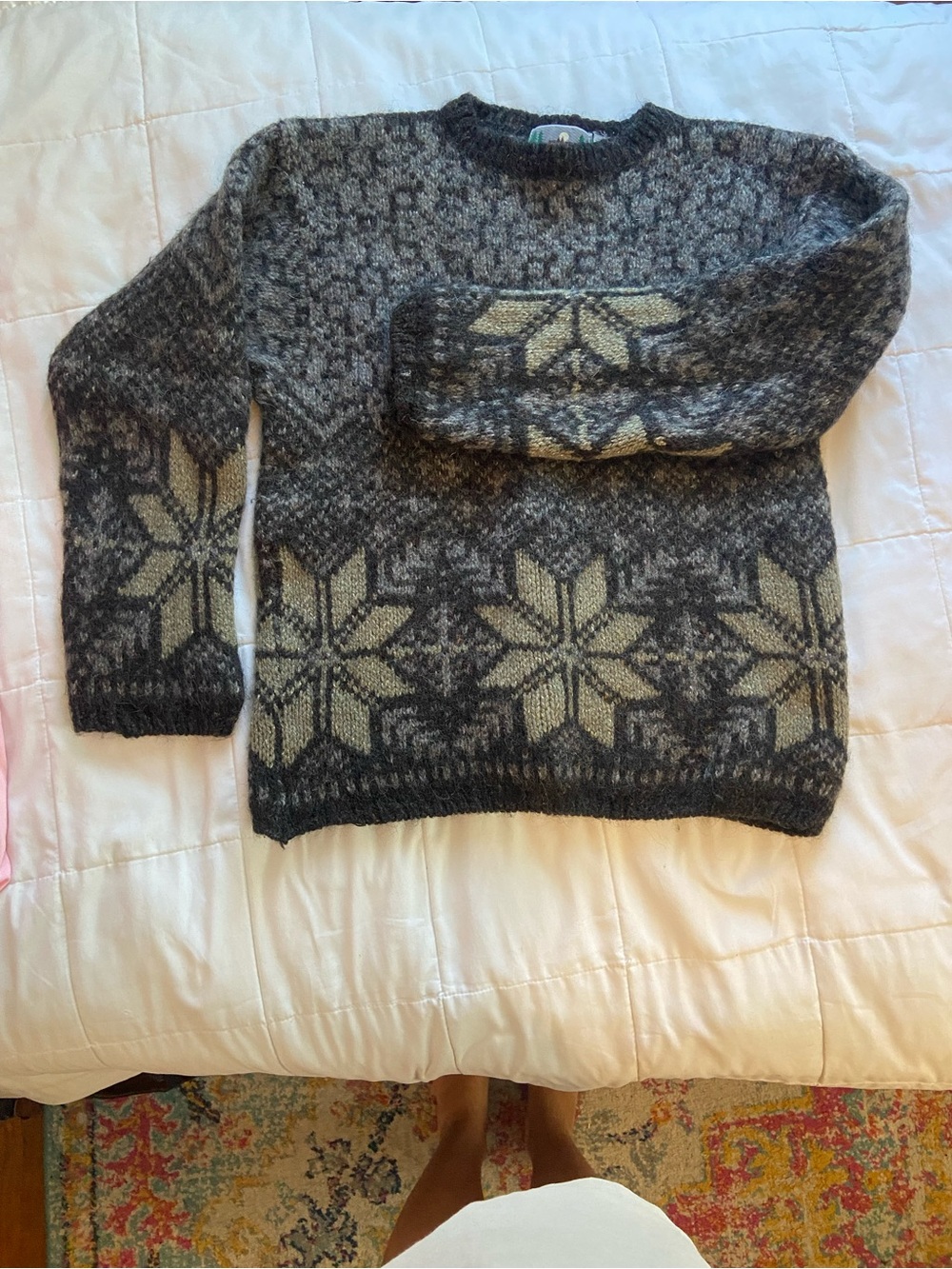 Eastern Mountain Sports Wool Snowflake Sweater Size Small